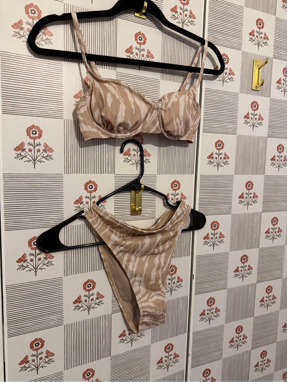 wild fable Beige Zebra-Print Underwire Bikini Set XS - free gift with purchase!